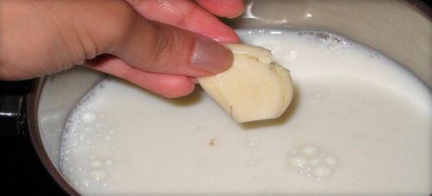 Knoblauch mit Milch gegen Parasiten im Körper
